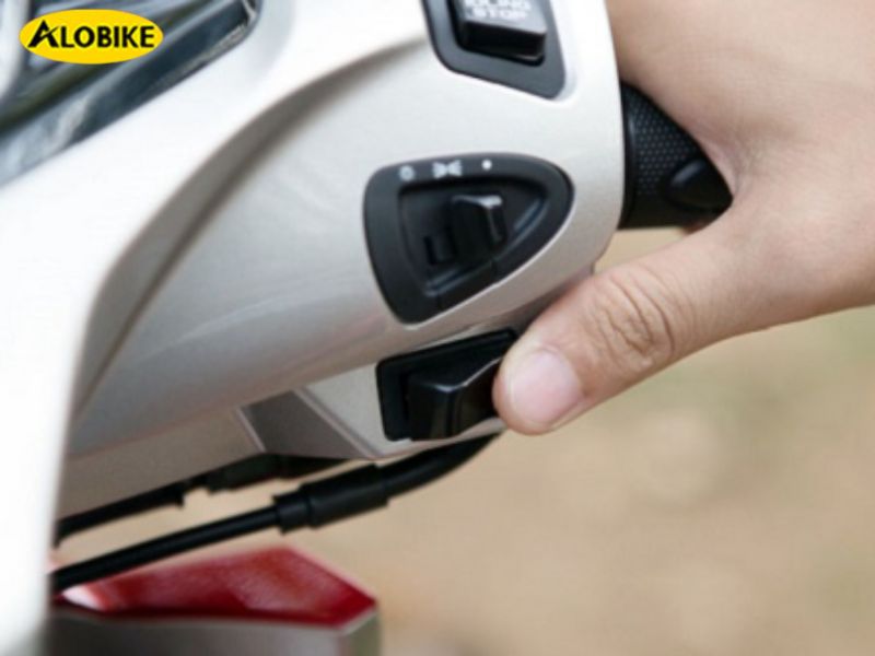 xe máy không đề được kêu tạch tạch