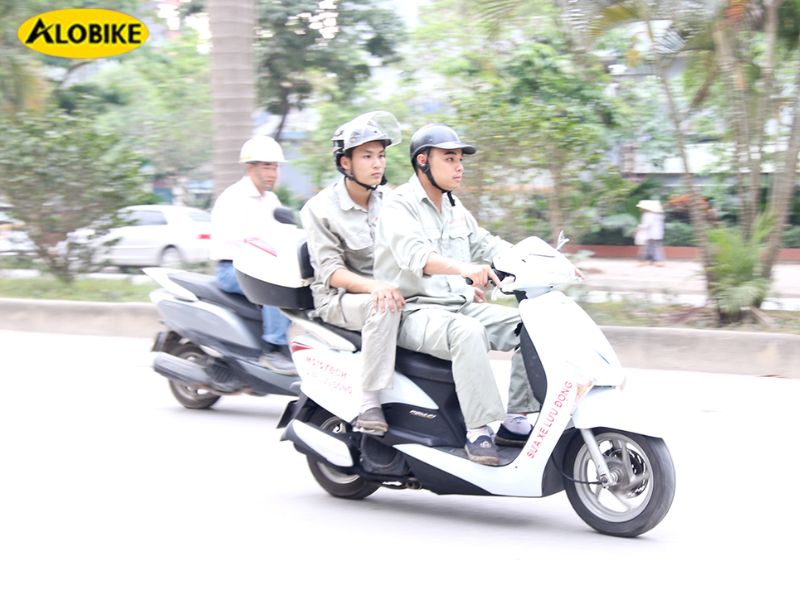 vá lốp xe máy