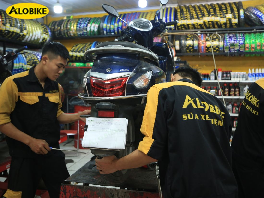 xe hết bình phải làm sao